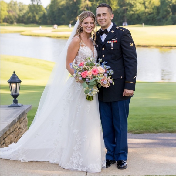 Meet your Posher, Rachel - Picture 1 of 3